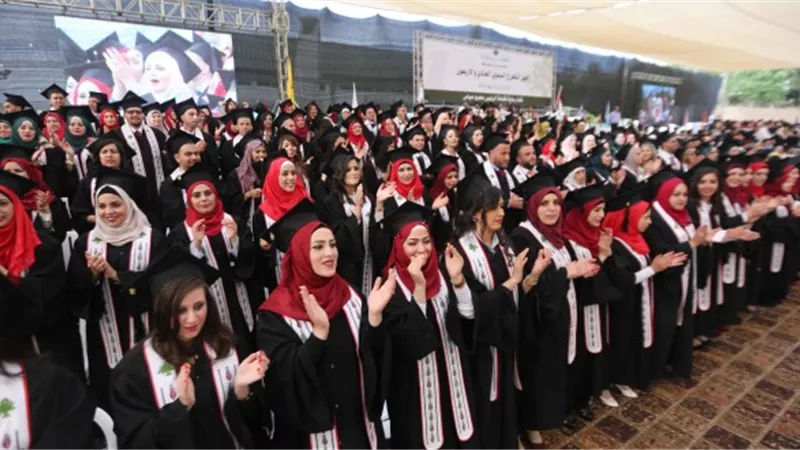 طالبات الأزهر يتبرعن بتكاليف حفل تخرجهن للفقراء  