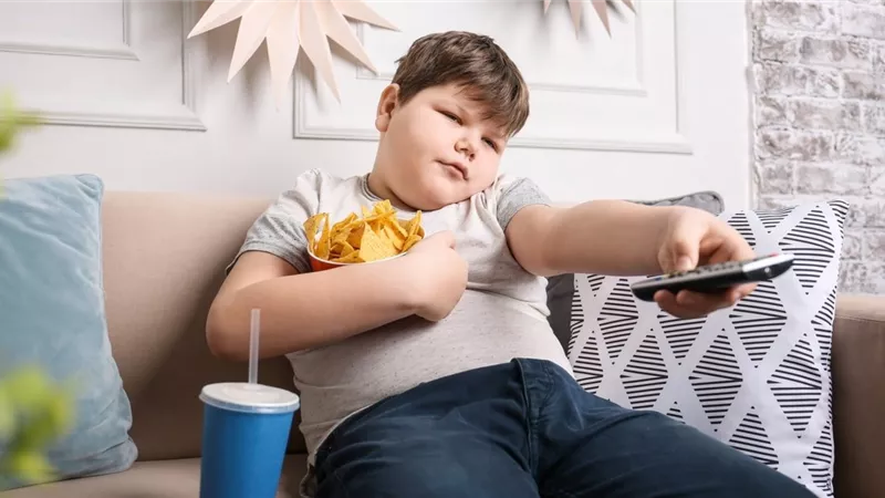 لو ابنك أو بنتك وزنهم زيادة.. يخسو إزاي؟ سالي فؤاد تجيب| فيديو