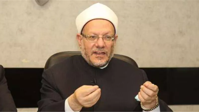 المفتي ينعى جيهان السادات: فقدنا نموذجًا فريدًا للمرأة الوطنية