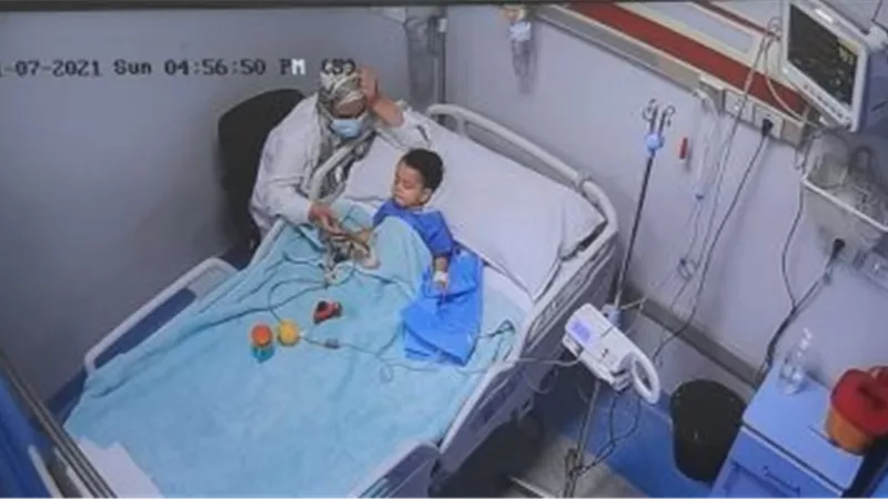 بمستشفى جامعة عين شمس.. حقن ثاني طفل بدواء ضمور العضلات ثمنه 34 مليون جنيه