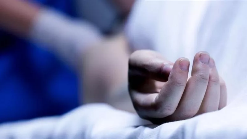 دفن ربة منزل لقيت مصرعها غرقا أثناء غسيل الأواني بالمنيا