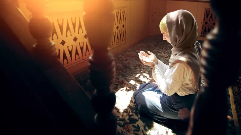 هل يجوز الجماع لمن أراد أن يُضحي؟.. أمين الفتوى يُجيب