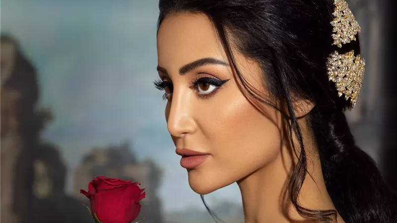 «لوكات» مميزة من المكياج تناسب سهرات صيف 2021