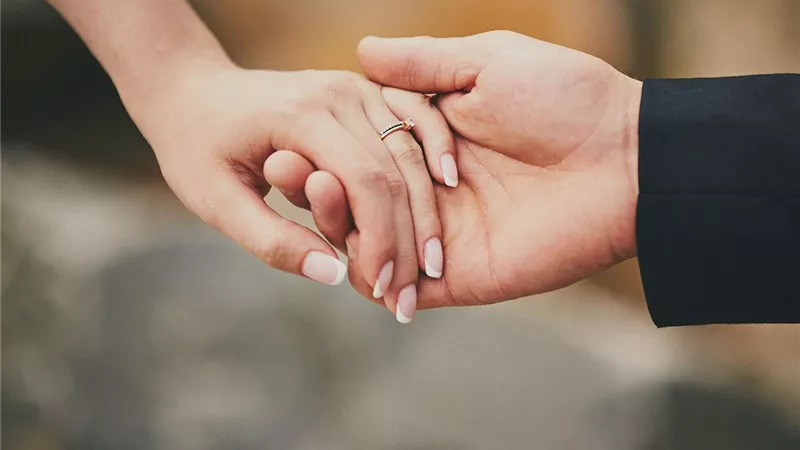 أفضل 10 رسائل لخطيبك لتهنئته بعيد الأضحى