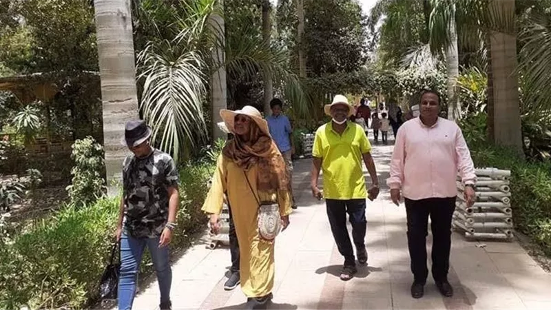 وزيرة خارجية السودان في الحديقة النباتية بأسوان