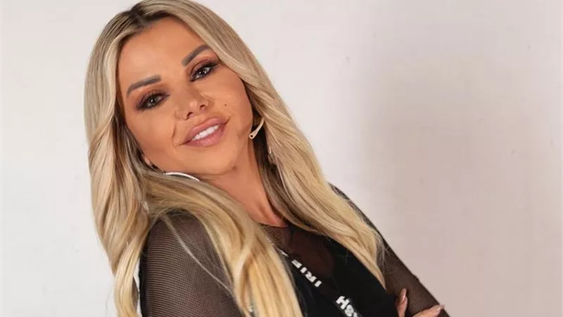 رزان مغربي تستعرض أنوثتها على غلاف مجلة عالمية