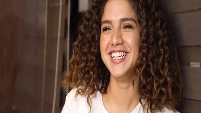 رنا رئيس ترصد الساعات الأكثر روعة للعروسة عبر إنستجرام