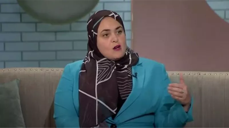 إزاي أتعامل مع بكاء الطفل وعصبيته؟.. خبيرة تربية تجيب
