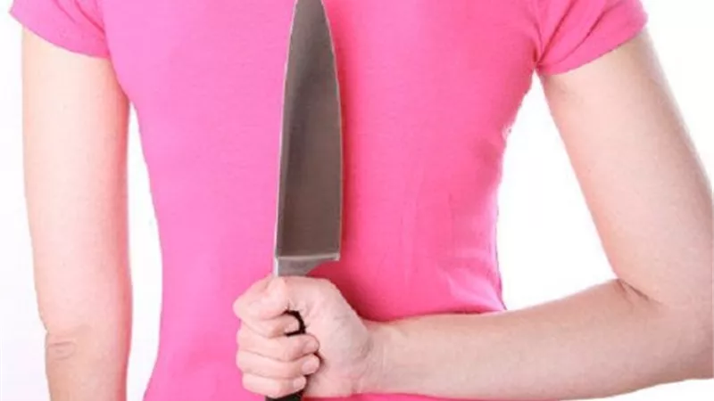 أستاذ الطب النفسي: النظرة المادية للحياة سبب جرائم العنف الأسري