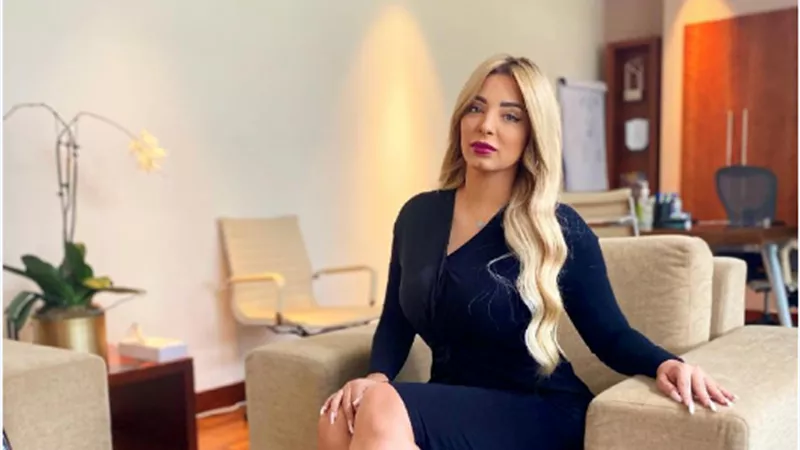 مي حلمي عبر إنستجرام: «عندي كورونا.. بموت حرفيًا»