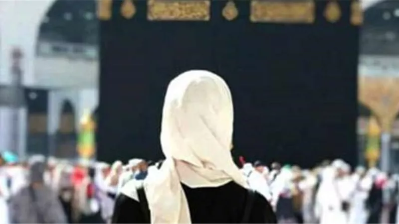 لو ناوية تطلعي زيارة للحبيب.. 5 معلومات يجب معرفتها عن العمرة 