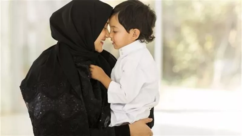 هل يجوز تسمية الطفل المكفول باسم كافله؟.. المفتي يُجيب