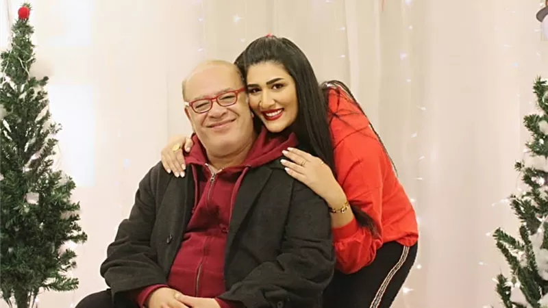 أزمة قلبية تفاجيء صلاح عبد الله .. وابنته : الدكاترة طمنونا