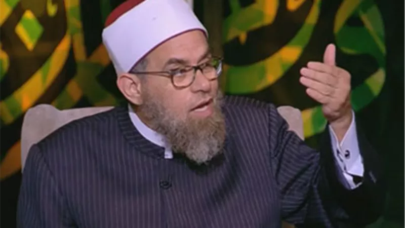  زمن العجايب.. الأخ فبرك لأخته صور وفيديوهات ويهددها | فيديو