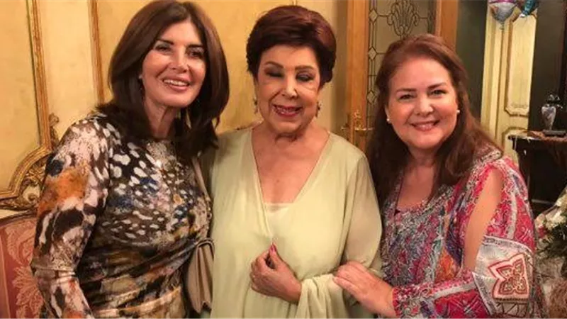 صديقة عمرها.. تفاصيل مؤثرة للحظة استقبال ميرفت أمين خبر وفاة دلال عبد العزيز