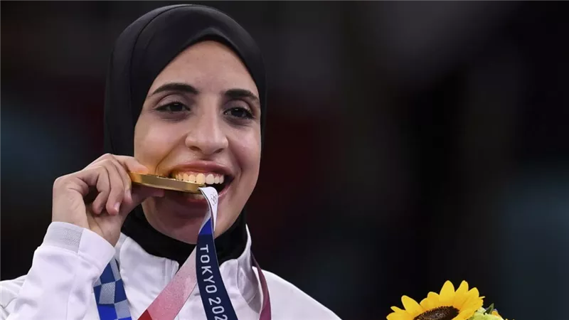 كواليس رحلة وصول فريال لذهبية الأولمبياد.. شقيقها يكشف: 16 ساعة أشغال شاقة