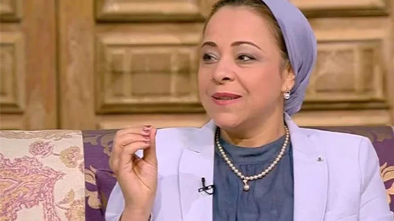 عايز مراته «وحش السرير».. نهاد أبو القمصان ترصد أسباب الانفصال 