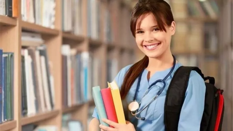 للبنات.. تعرفي على أفضل التخصصات في الجامعات المصرية