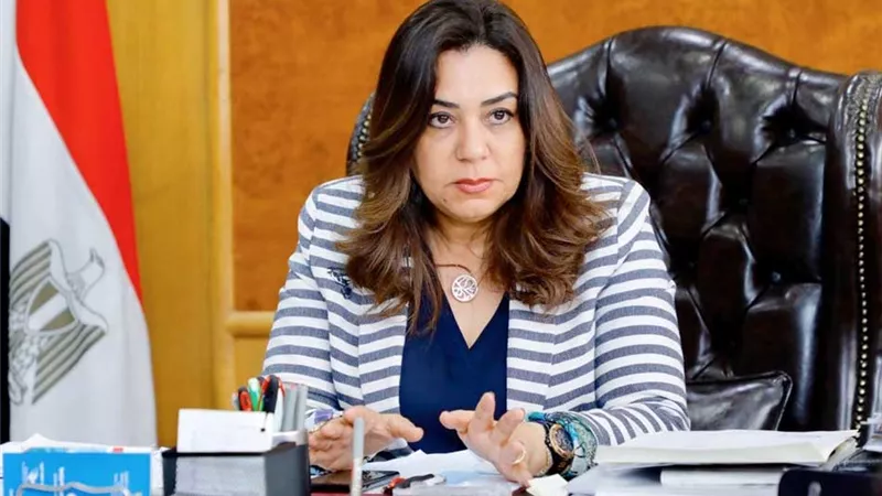 محافظ دمياط تزف بشرى سارة للطالبات بشأن الثانوية العامة