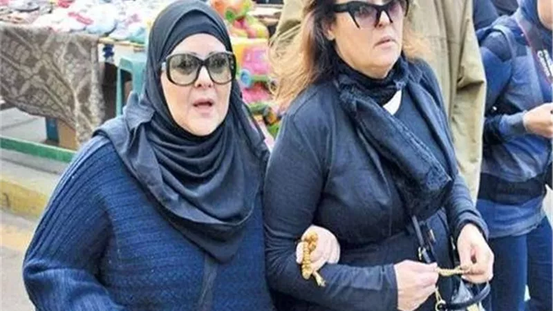 نهال عنبر: مش عارفة أصدق خبر وفاة دلال عبد العزيز| فيديو