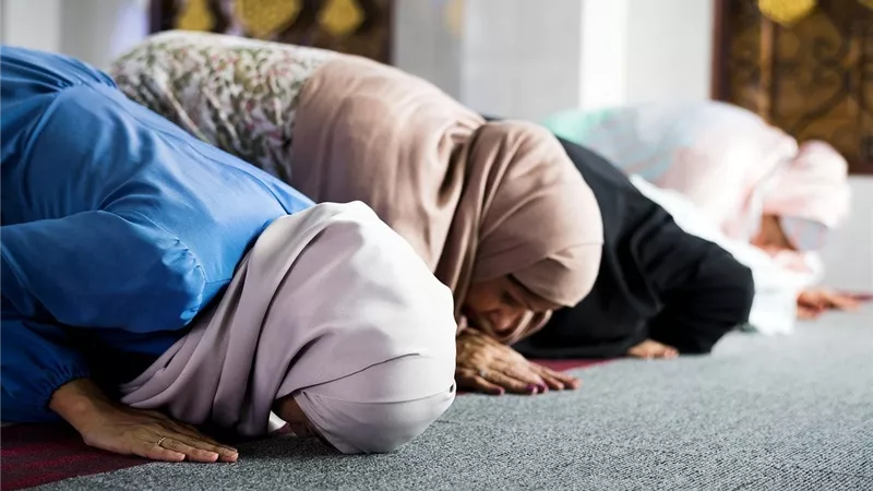 رمضان عبد الرازق: ثلاثة لا يدخلون الجنة| فيديو