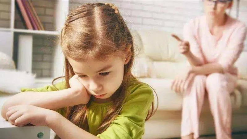 المقارنة والكذب.. احذري بعض الاستراتيجيات التي يمكن أن تؤذي أطفالك
