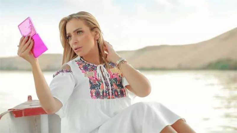 بلوك هادئ وبسيط.. ريم البارودي تتألق في أحدث جلسة تصوير لها