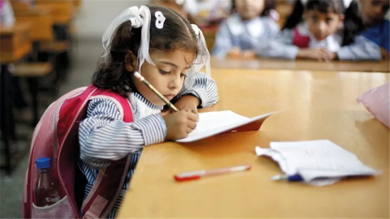  الإفتاء : دفع الزوجة مصاريف تعليم الأبناء.. دين على الزوج رده