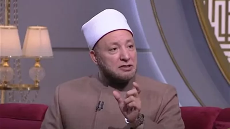متصلة: خايفة على بنتي من الختان ومش عارفة أعمل إيه؟.. وأمين الفتوى يرد | فيديو