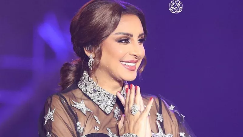 بفستان أسود مرصع بالنجوم.. أنغام تُحيي حفلاً بالسعودية| صور وفيديو