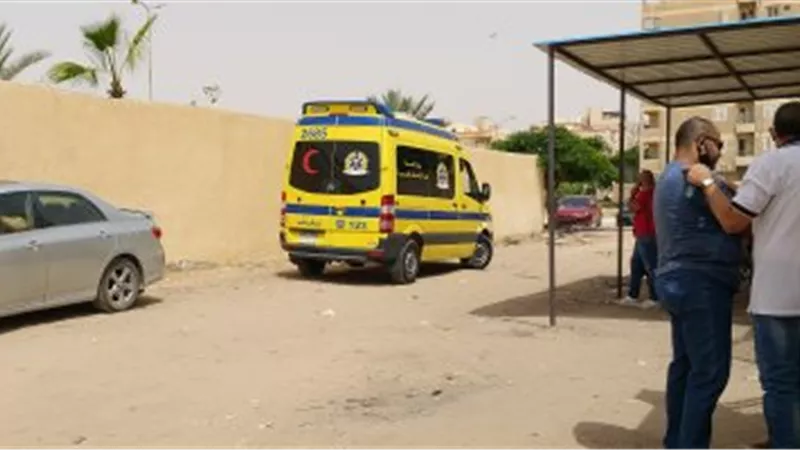 إصابة طالبة بكسر بالجمجمة بعد سقوطها من الطابق الثالث أثناء نشر الغسيل ببنها