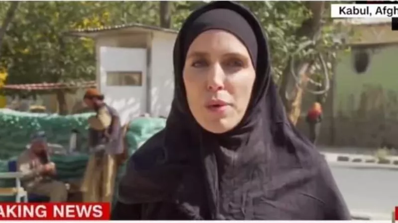5 معلومات عن مذيعة سي إن إن بعد ظهورها مع طالبان بالحجاب