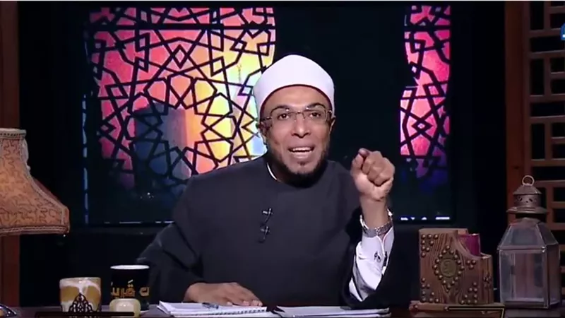 أبو بكر يوضح الفرق بين العجز والتسامح في الإسلام| فيديو