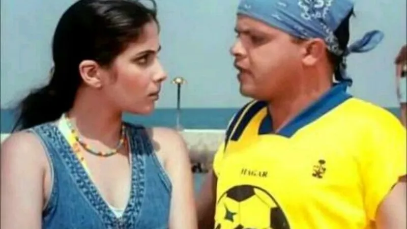 هنيدى يتعرض لمواقف محرجة بسبب منى زكي في فيلم الجواهرجي