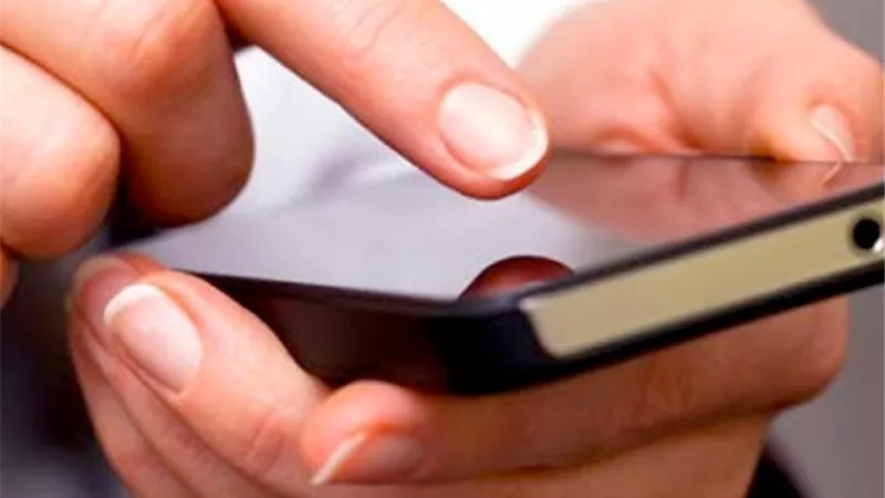 البنوك تحذر عملاءها من الاحتيال عبر الرسائل والمكالمات