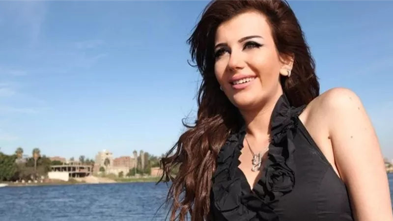 شاهد.. يارا نعوم تثير إعجاب متابعيها بعد ظهورها بفستان قصير