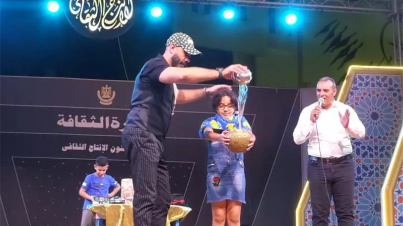 إقبال الأسر على أوبريت الليلة الكبيرة وفقرات السيرك بالهناجر.. والمسرح كامل العدد