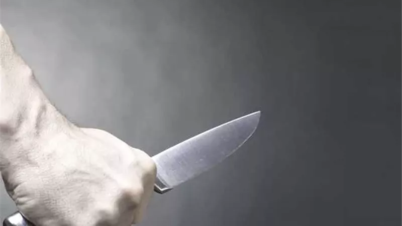 شك في سلوكها فقتلها.. شاب يذبح شقيقته في الشارع بسوهاج