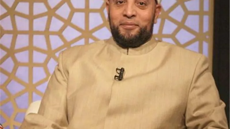 «عبد الرازق» يكشف عن دعاء يمنحك عمل وزوج وبيت