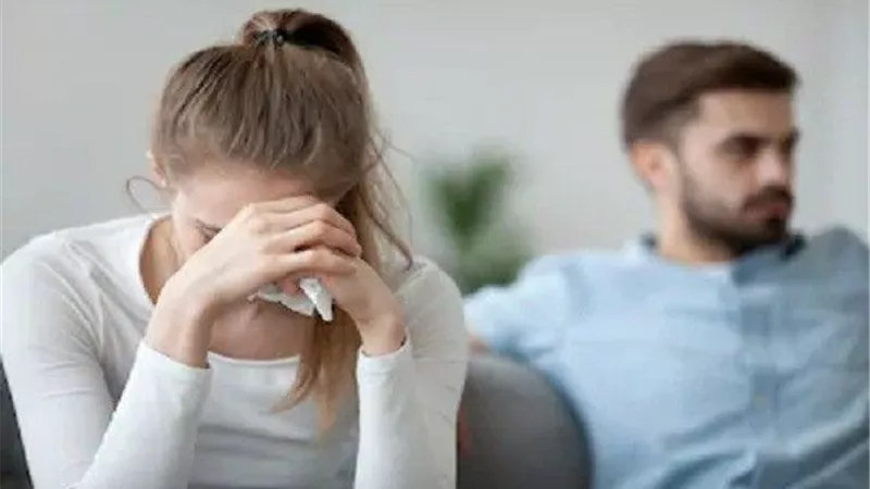 زوجة أمام محكمة الأسرة: زوجي المخدرات خلته 