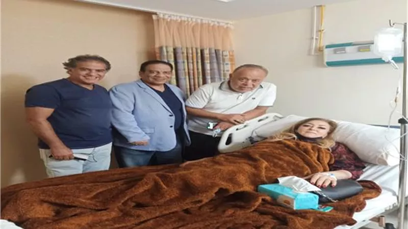 ديكور المسرح سقط على رأسها.. تطورات الحالة الصحية لنهال عنبر