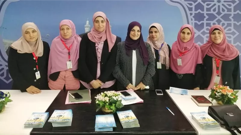  أم الواعظات تبكي فرحًا بهدية بناتها | فيديو