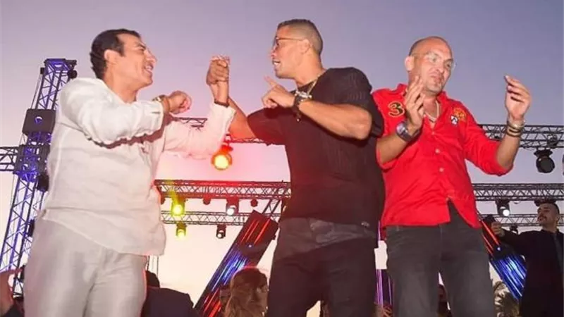 رقص مها أحمد مع إيهاب توفيق وحسن شاكوش في الساحل |فيديو