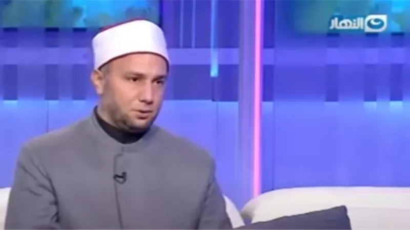 متصلة: بعمل ذنب مش هقدر أفسره.. وأزهري: ابعدي عن اللي بيساعدك عليه| فيديو