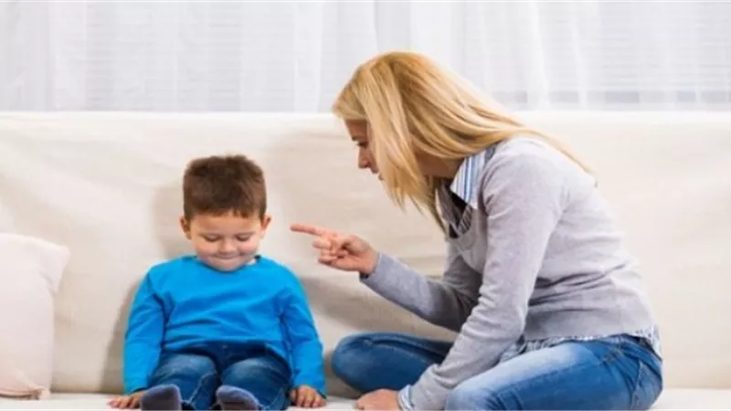 7 مواقف محرجة تتعرضين لها بسبب طفلك