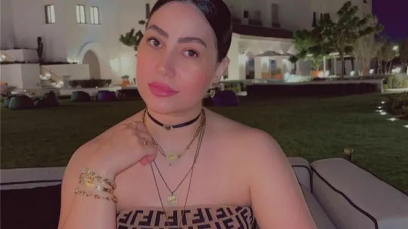 بوسي بـ«التايجر».. وجمهورها يُعلق: «أبو هشيمة بقى ولا إيه»