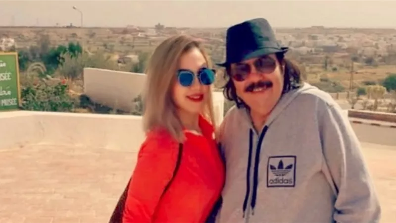 إيمي طلعت زكريا تنشر فيديو مؤثرًا لوالدها في أيامه الأخيرة || شاهد 