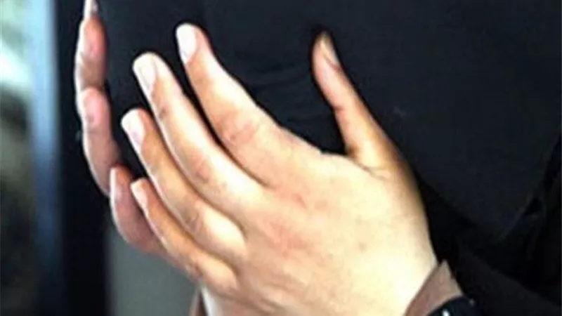 أم تقتل طفلها وتصيب آخر بعقاقير طبية