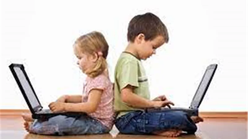 6 مشاكل يُسببها الإنترنت لطفلك