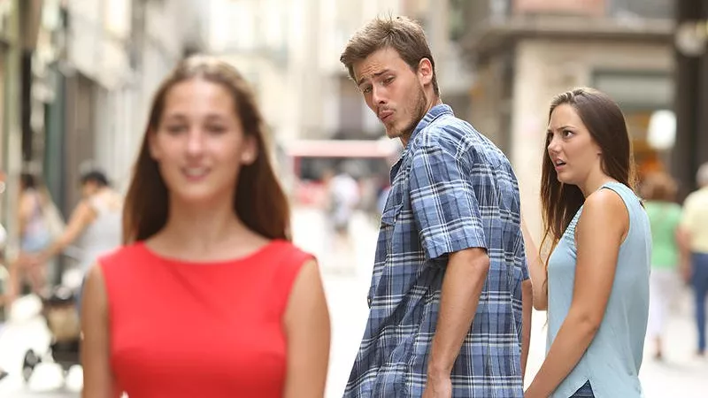 بسبب حمايا 